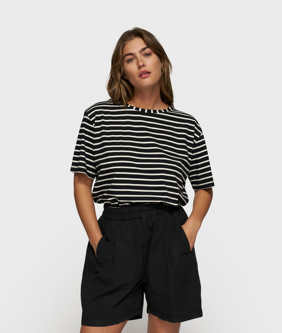 THE TEE STRIPES | black/white