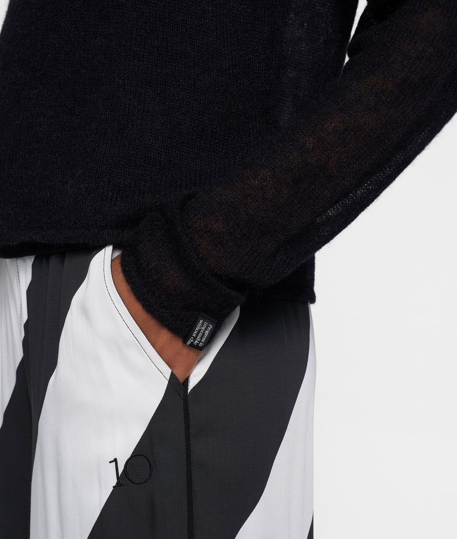 thin knit sweater | black