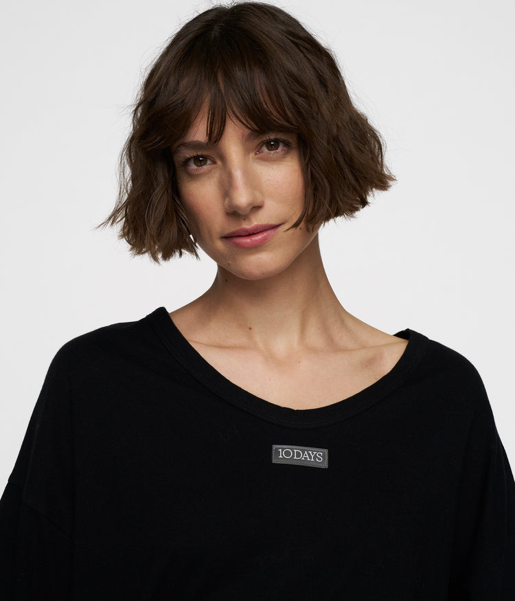 boxy tee | black