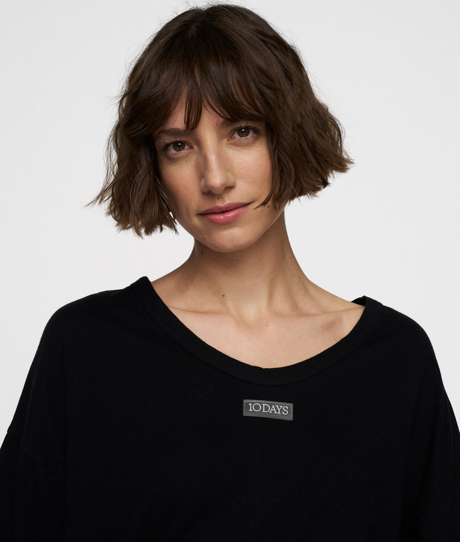 boxy tee | black