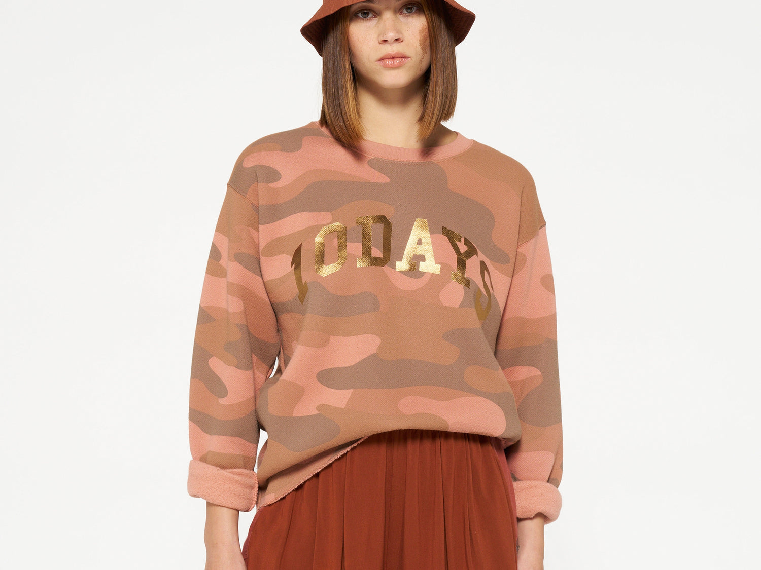 statement sweater camo | saddle brown