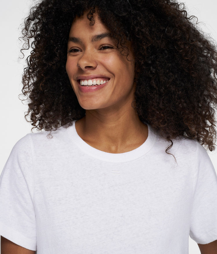 THE PETITE TEE LINEN | white