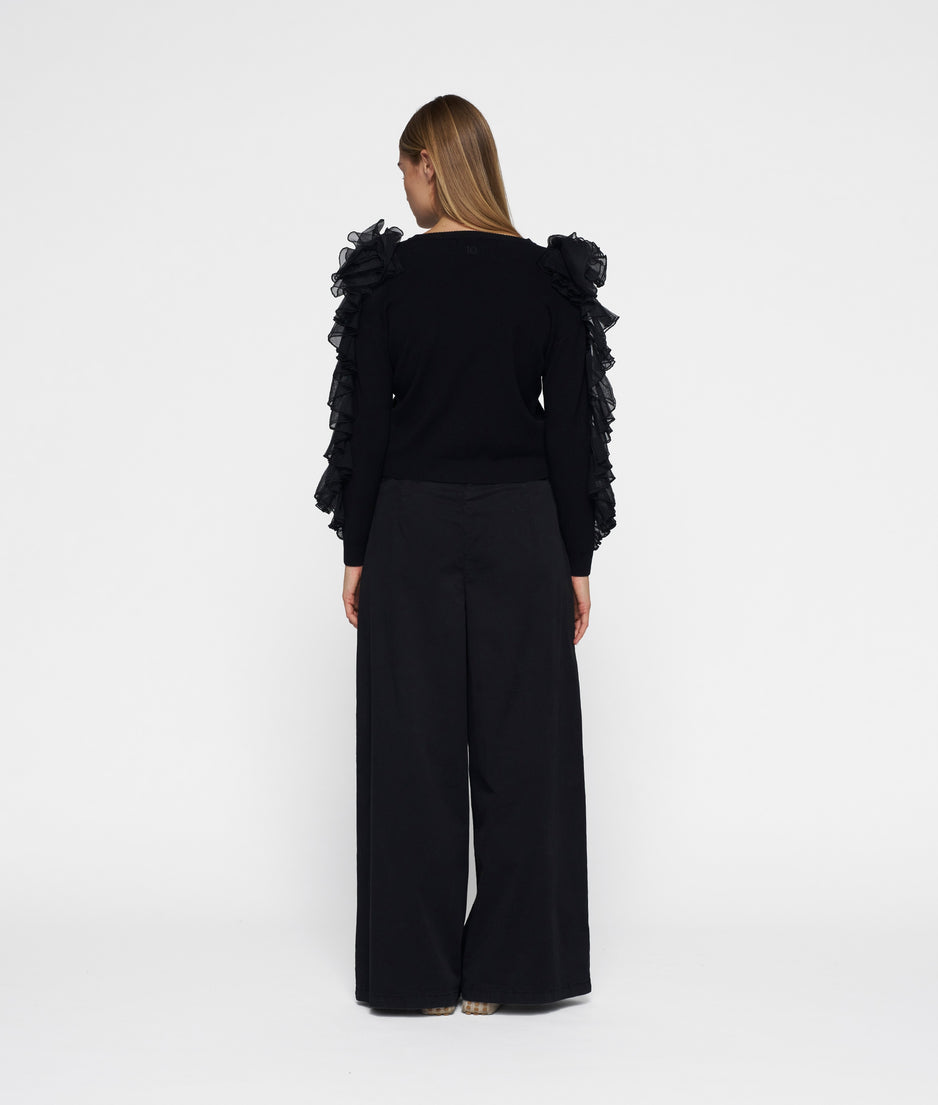 dramatic knit sweater | black