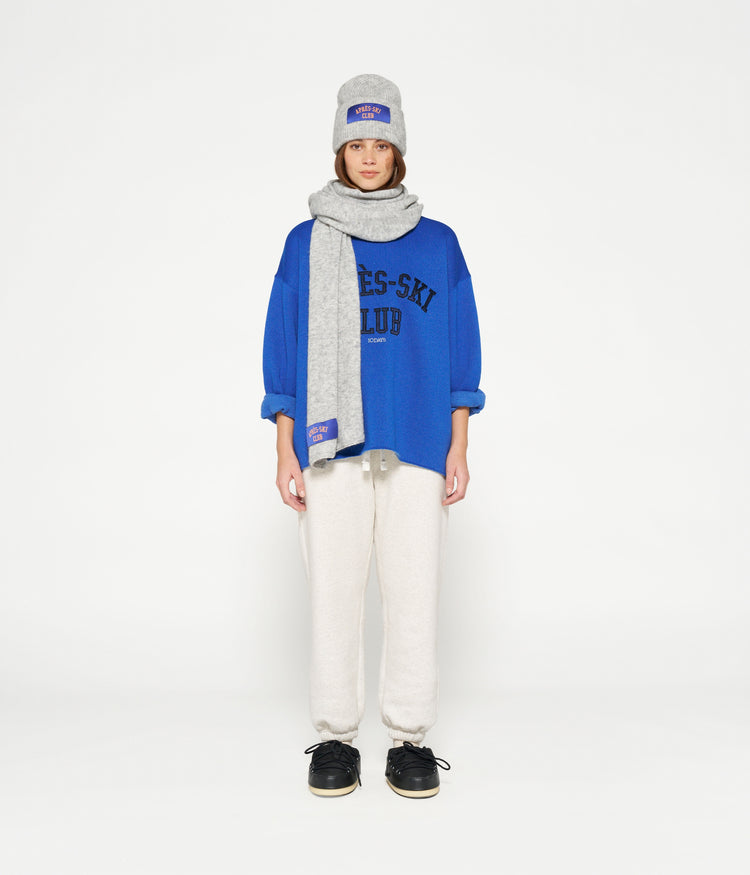 statement sweater apres-ski | electric blue