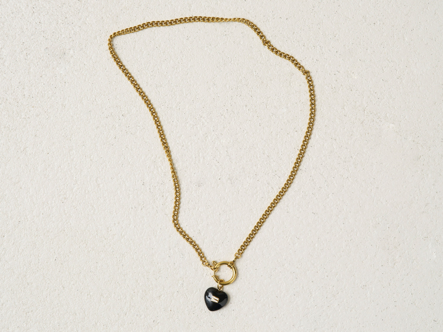 heart charm | black