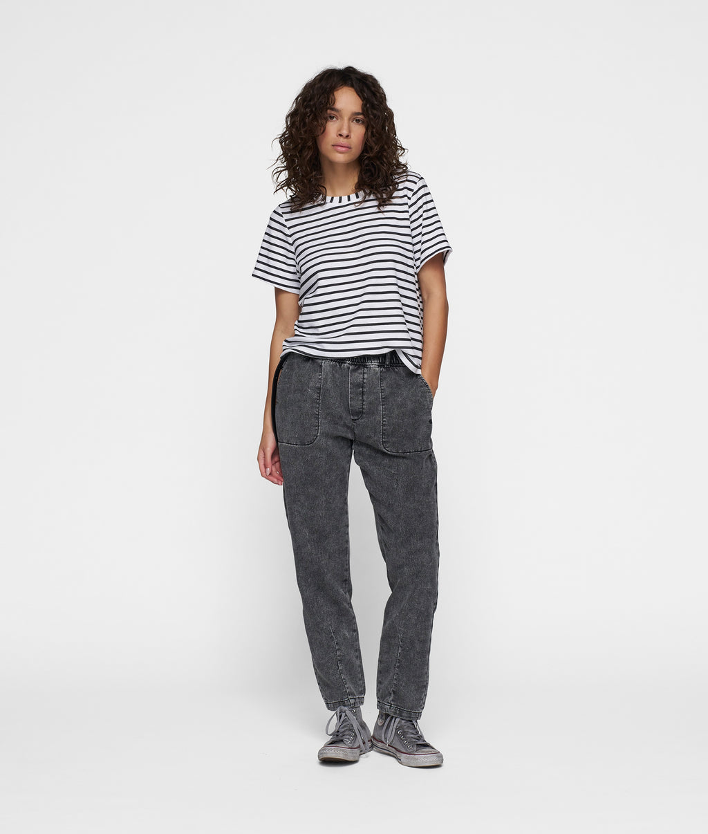 THE PETITE TEE STRIPES | white/black