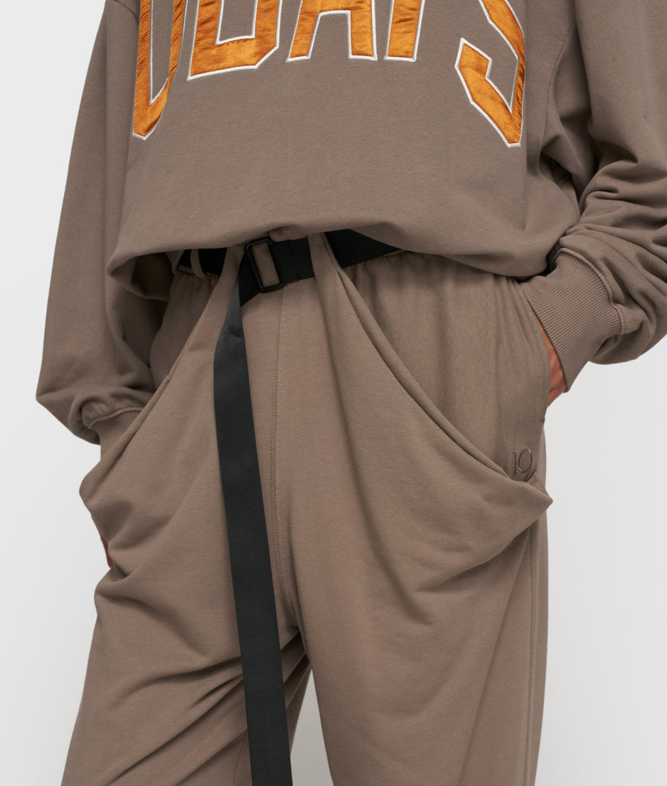 pleated belt jogger | moonrock