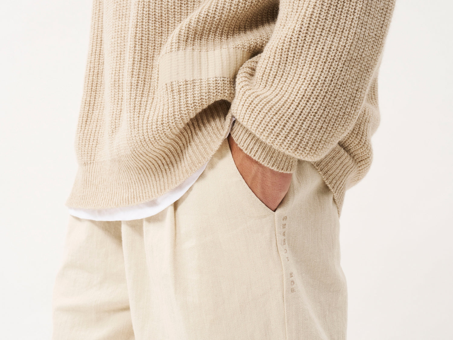 Wolf knitted jumper | oat