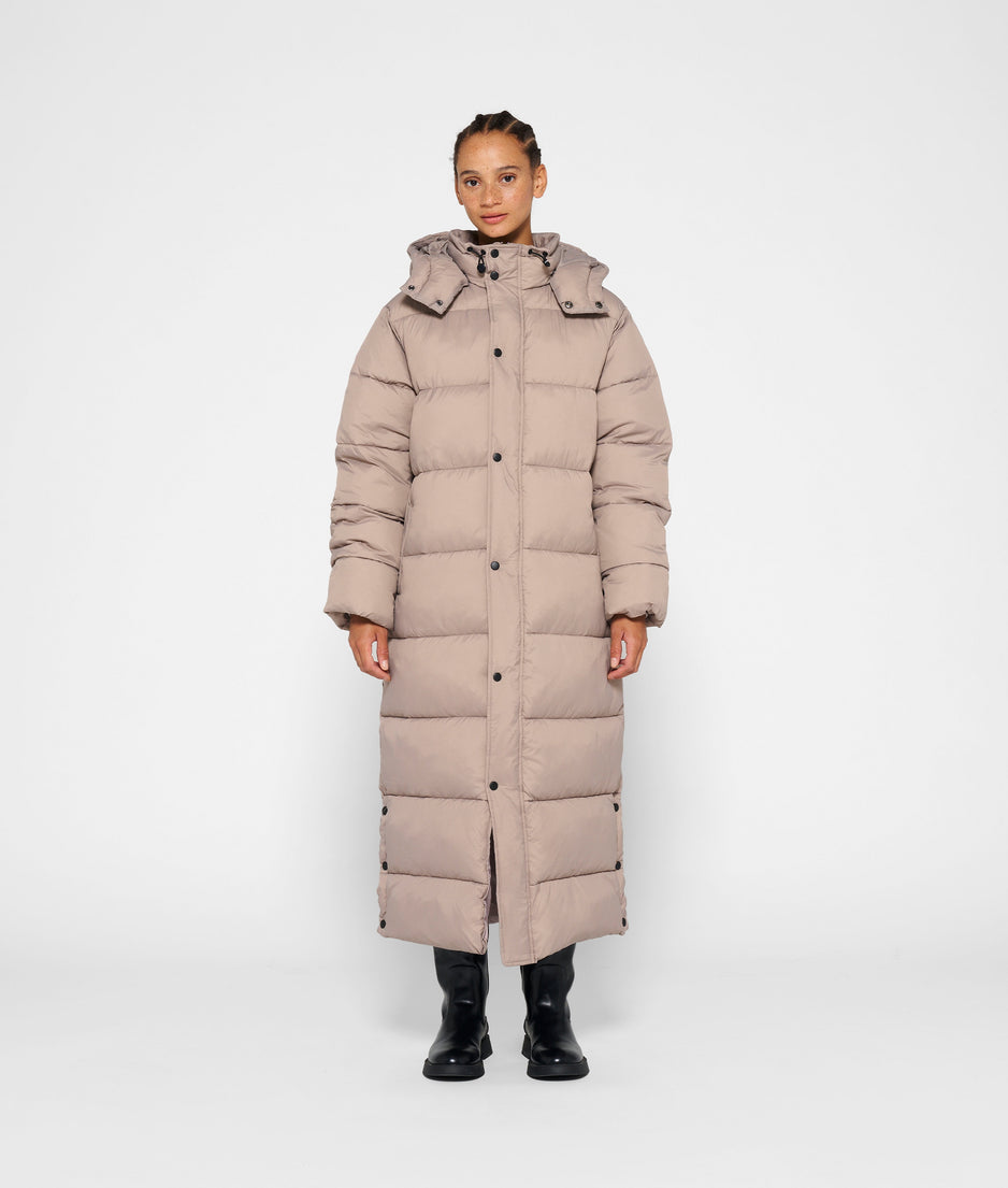 long puffer jacket | warm taupe