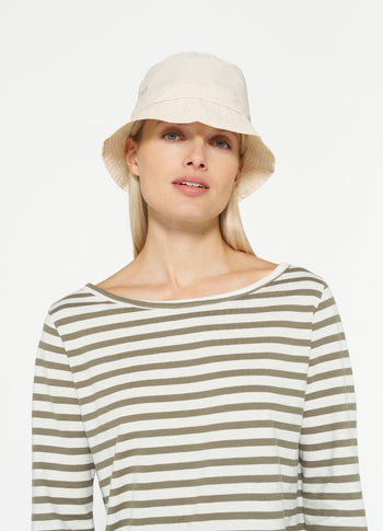 bucket hat | vanilla cream