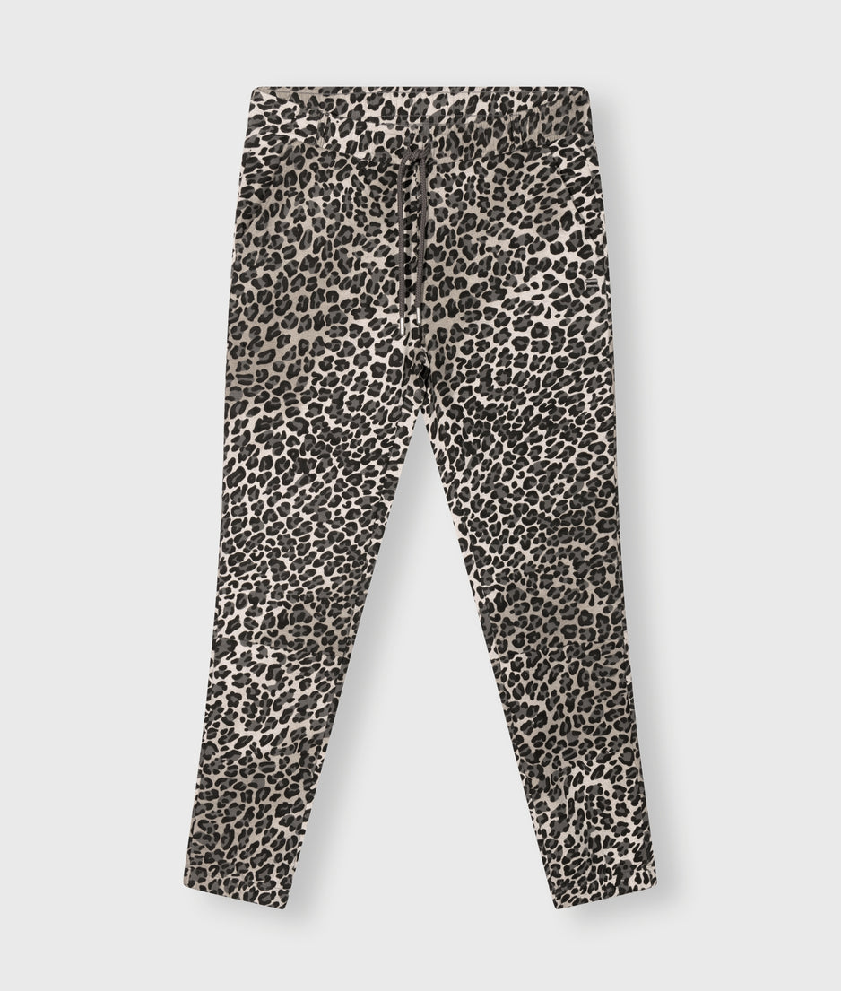 cropped jogger leopard | soft white melee
