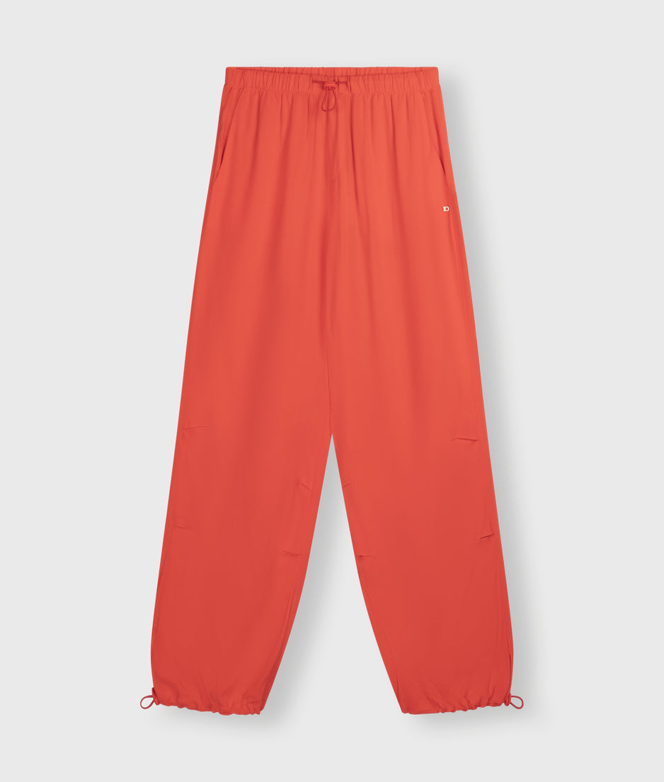 parachute pants | poppy red