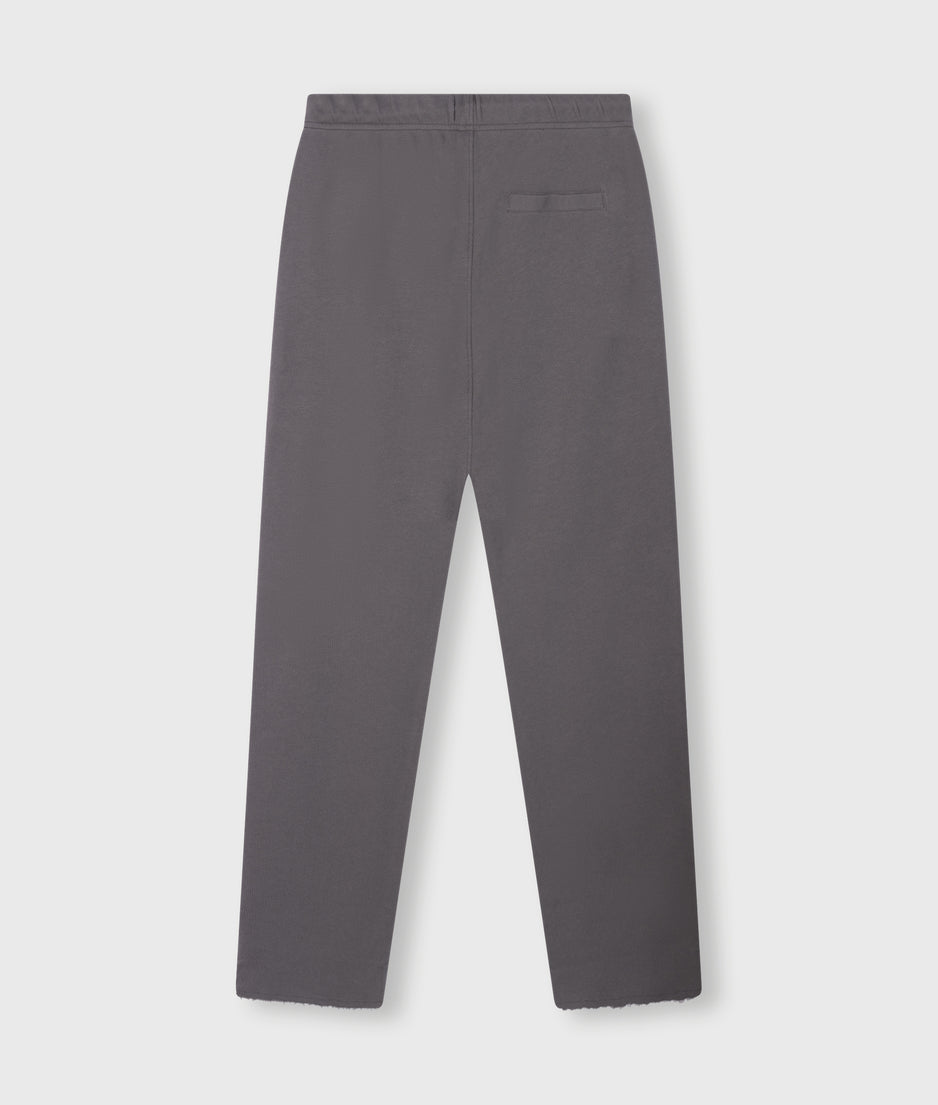 straight jogger | oil