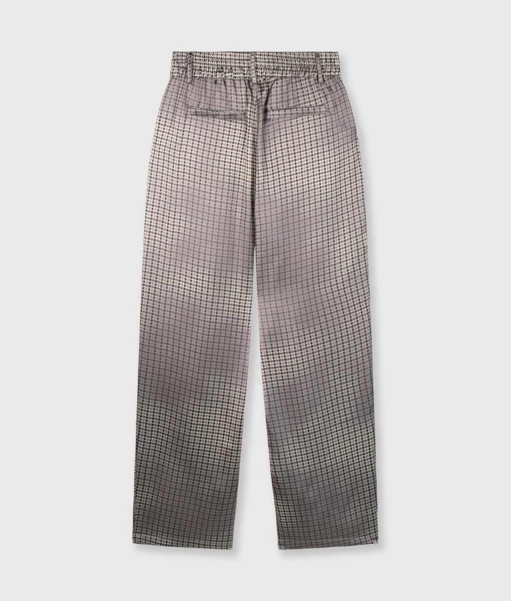 fluid pants check | champagne