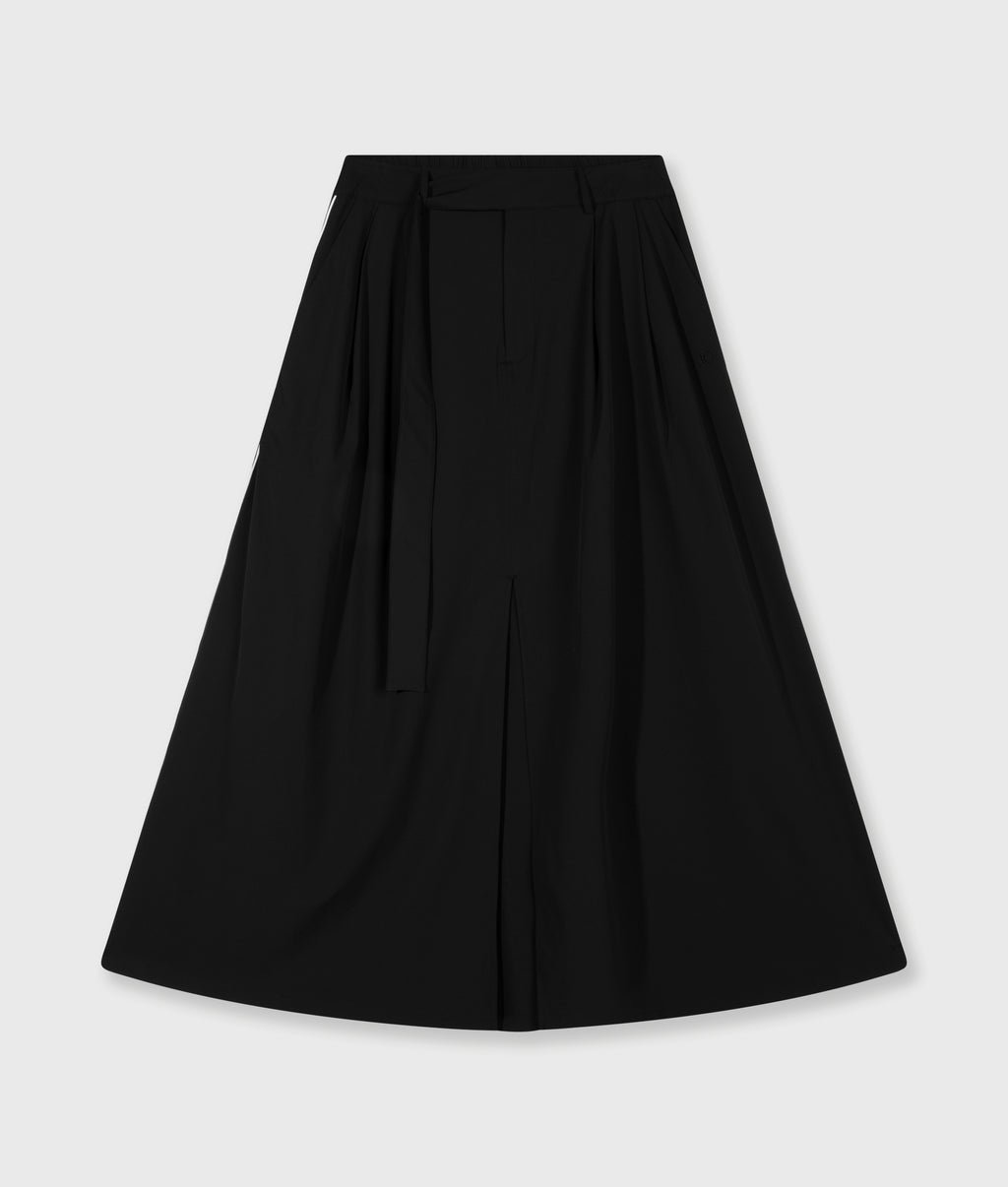 wide travel skirt | black