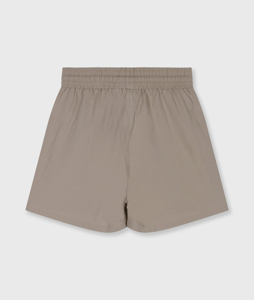 crinkle utility shorts | fog