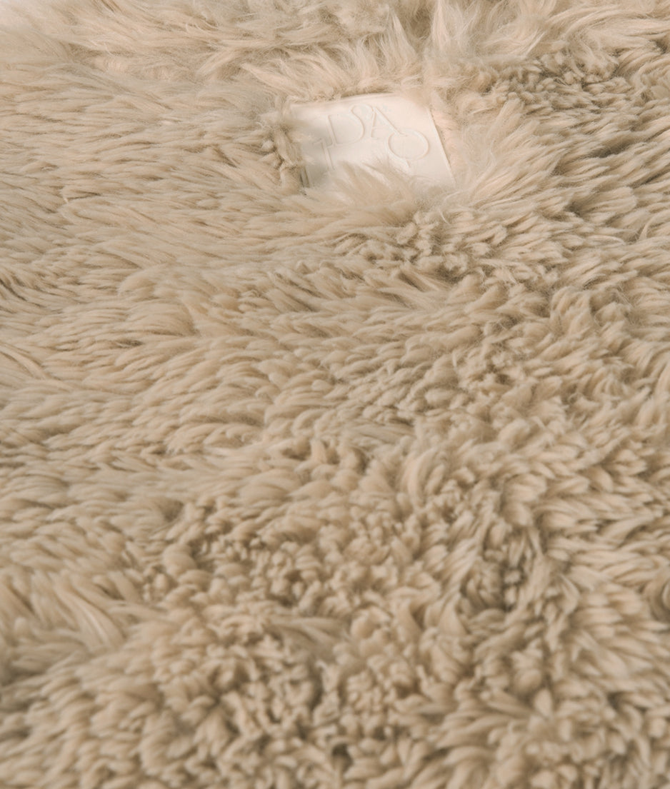 fluffy gilet | pearl