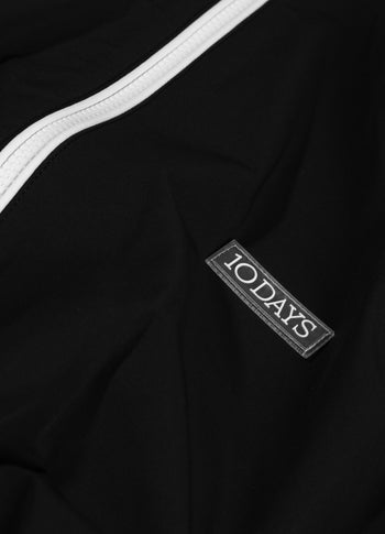 hooded travel jacket | black