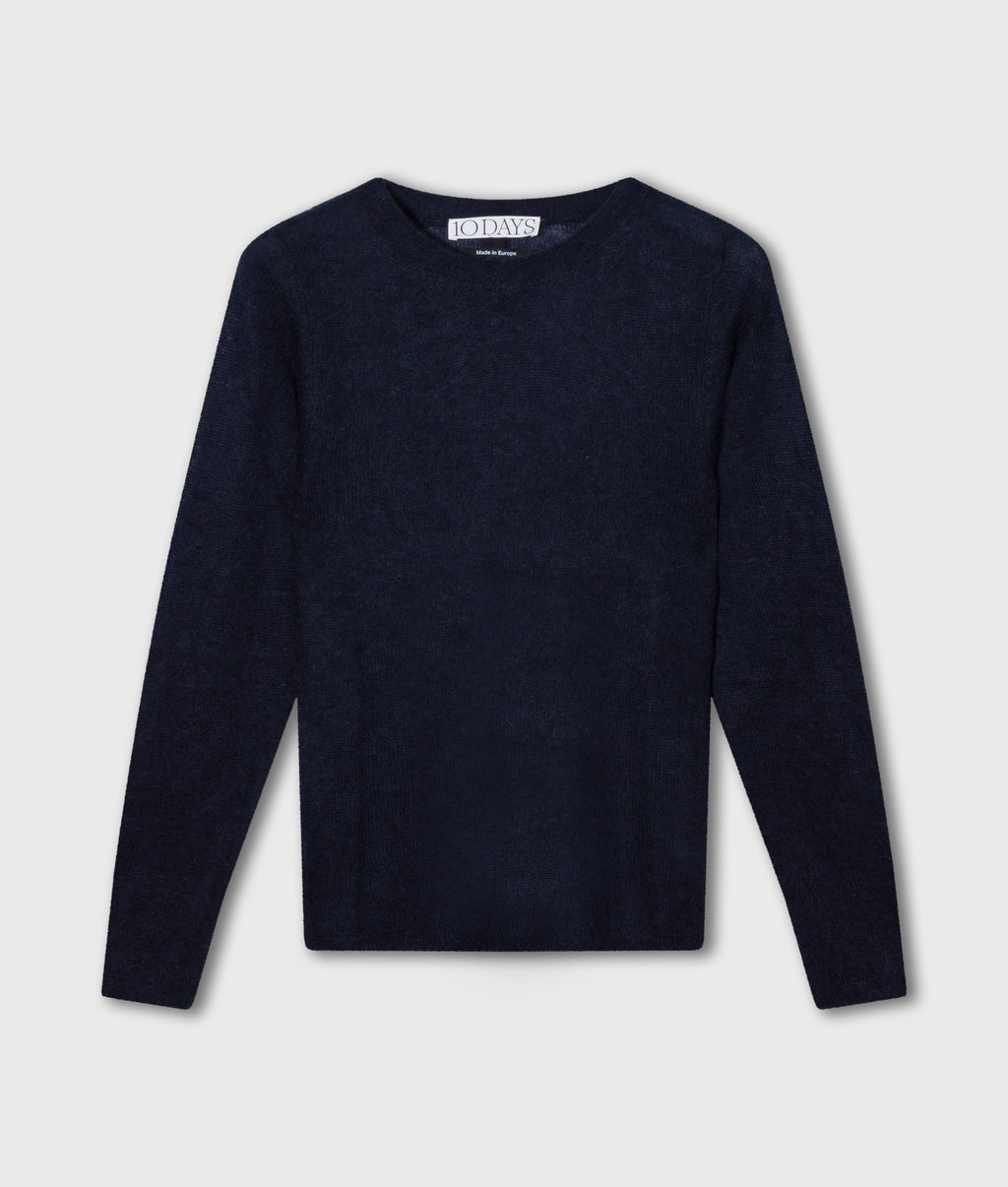 slim thin knit sweater | night sky