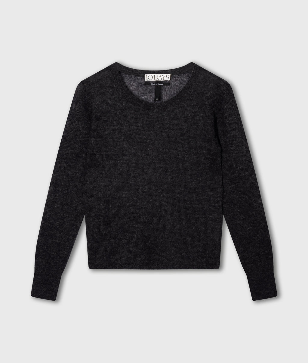 slim thin knit sweater | antra melee