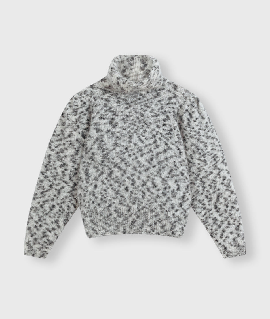 puffed coll sweater knit leopard | warm white