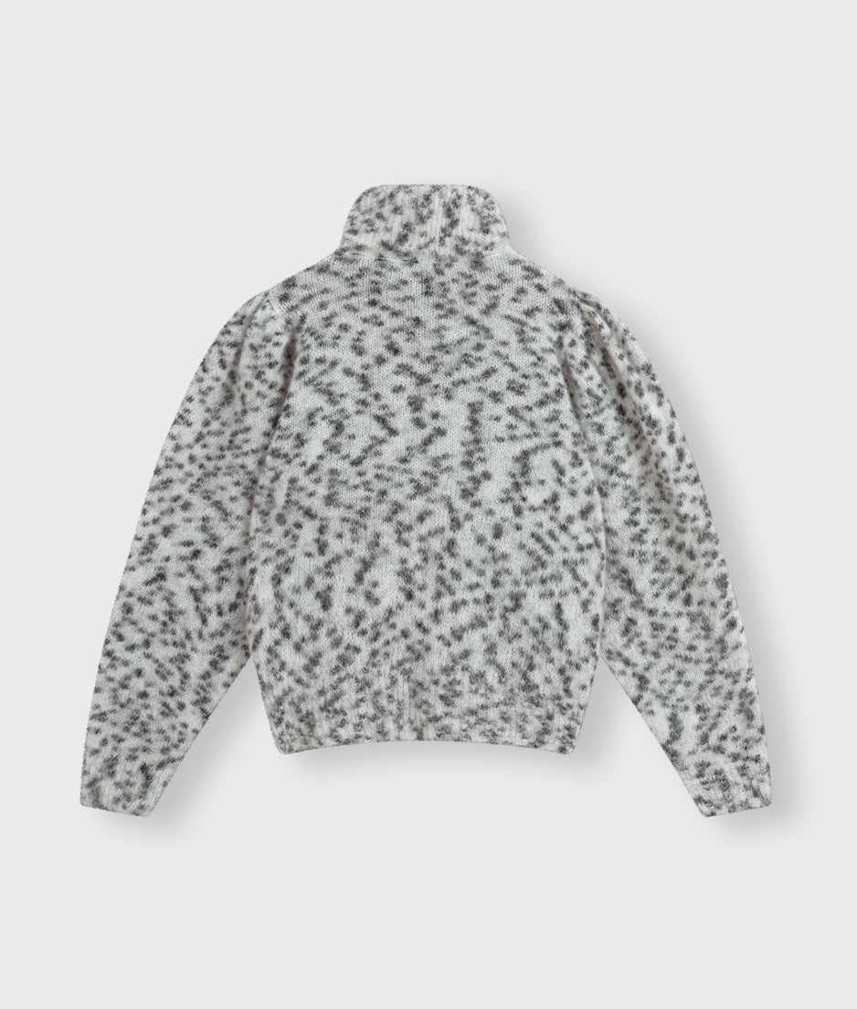 puffed coll sweater knit leopard | warm white
