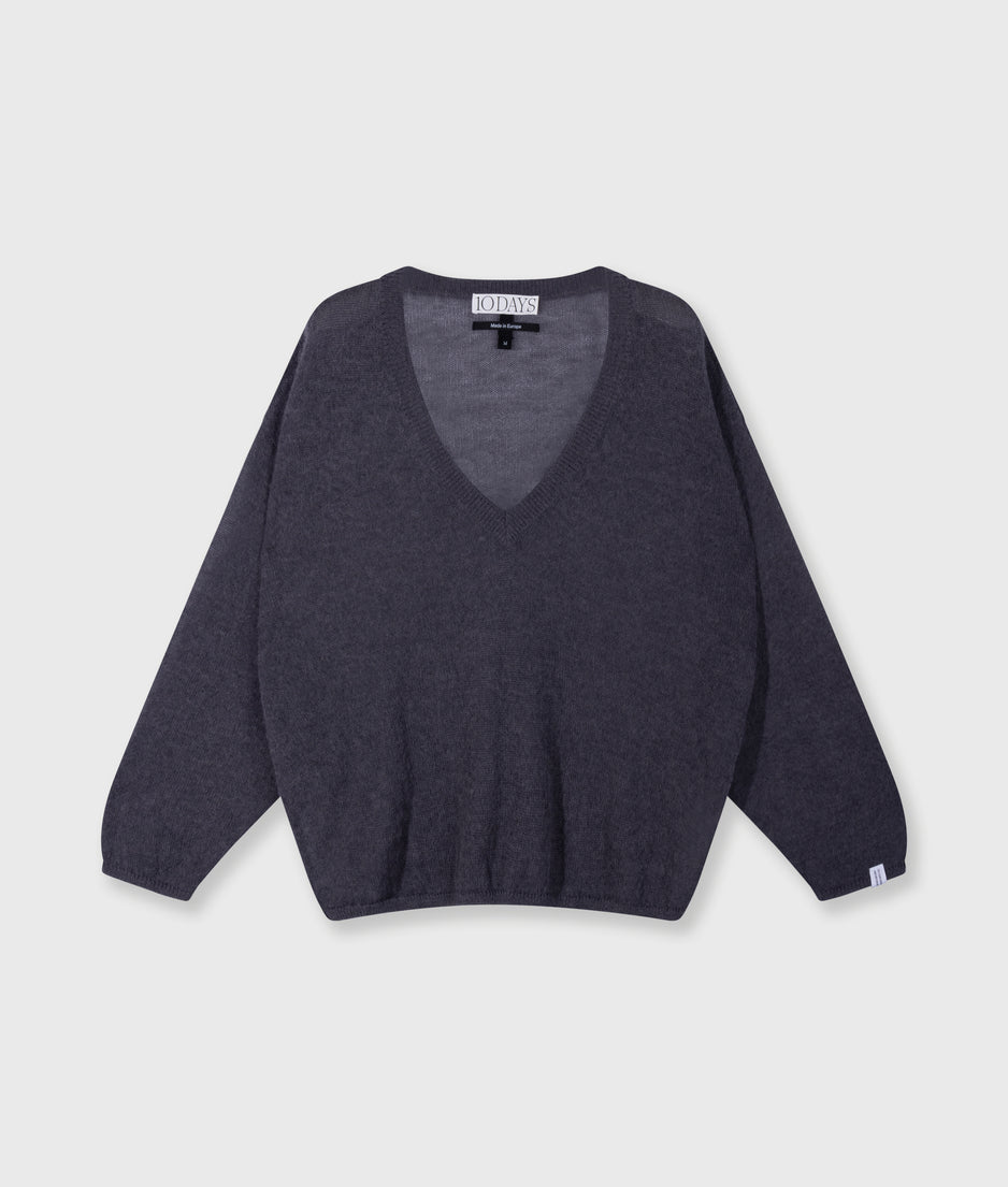 thin v-neck knit sweater | steel blue