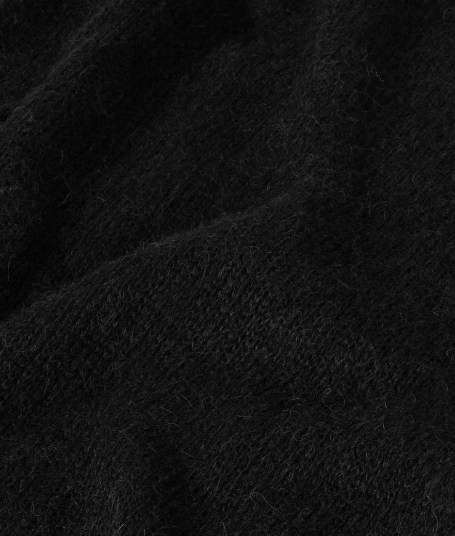 thin knit sweater | black