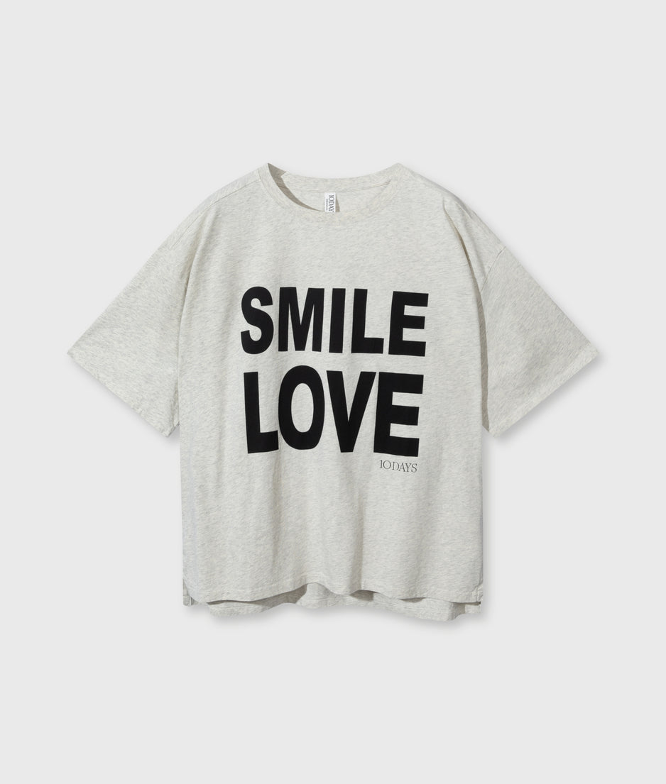 statement tee smile love | soft white melee