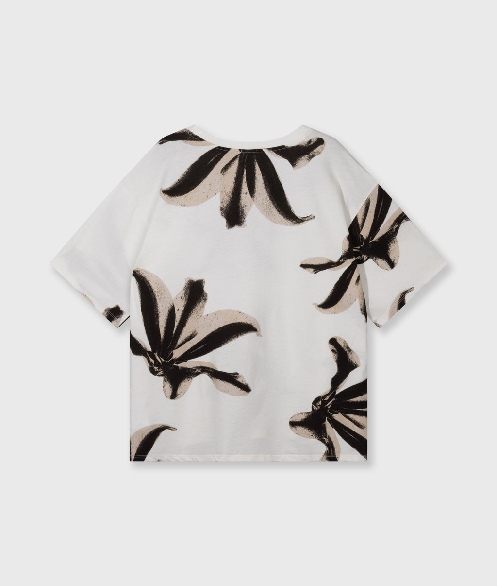tee flower | ecru