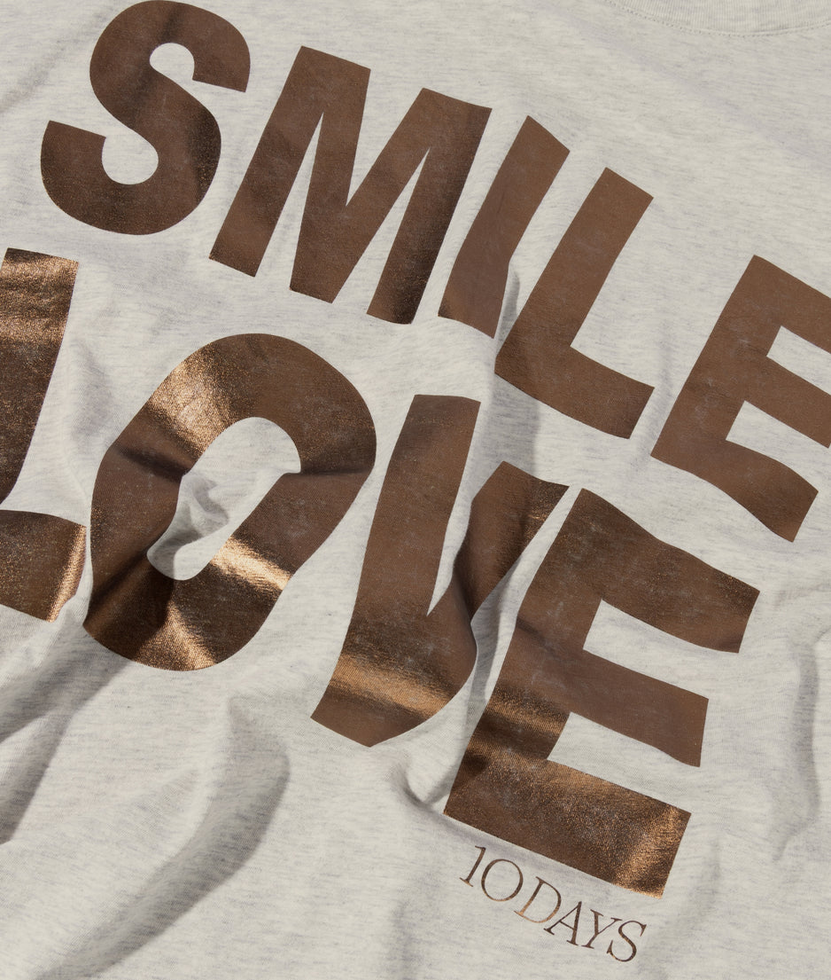 tee smile love | soft white melee