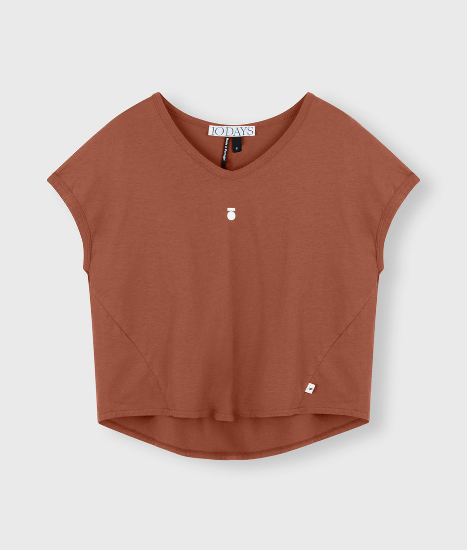tee medal | saddle brown