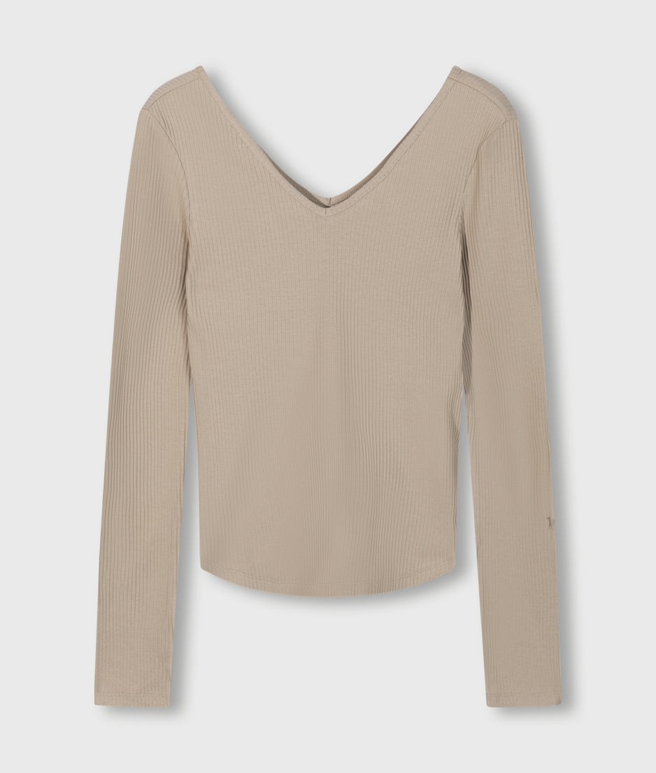 v-neck long sleeve ballet top | rope