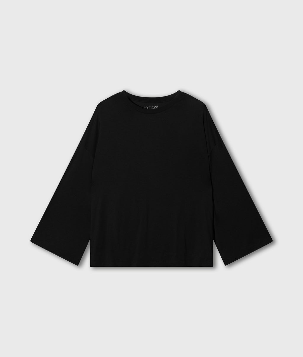 chique long sleeve tee | black