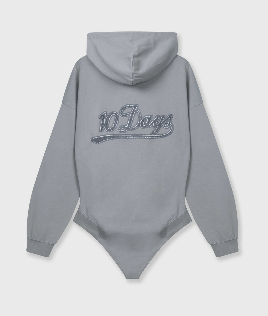 hooded body | light graphite