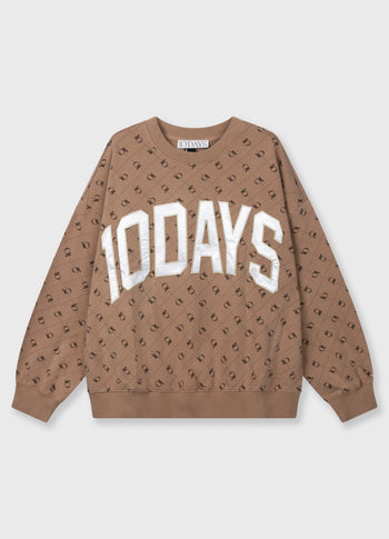 sweater monogram 10DAYS | fudge