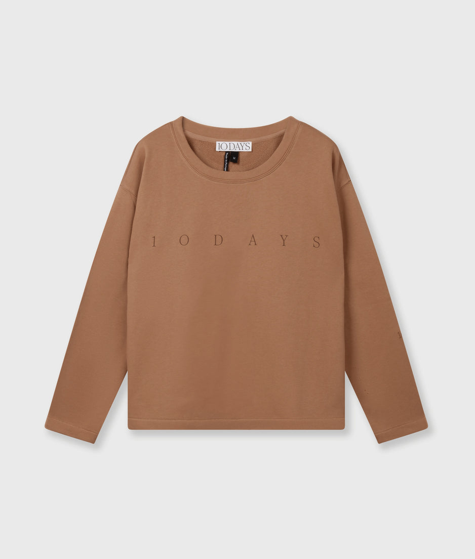 clean sweater logo | fudge