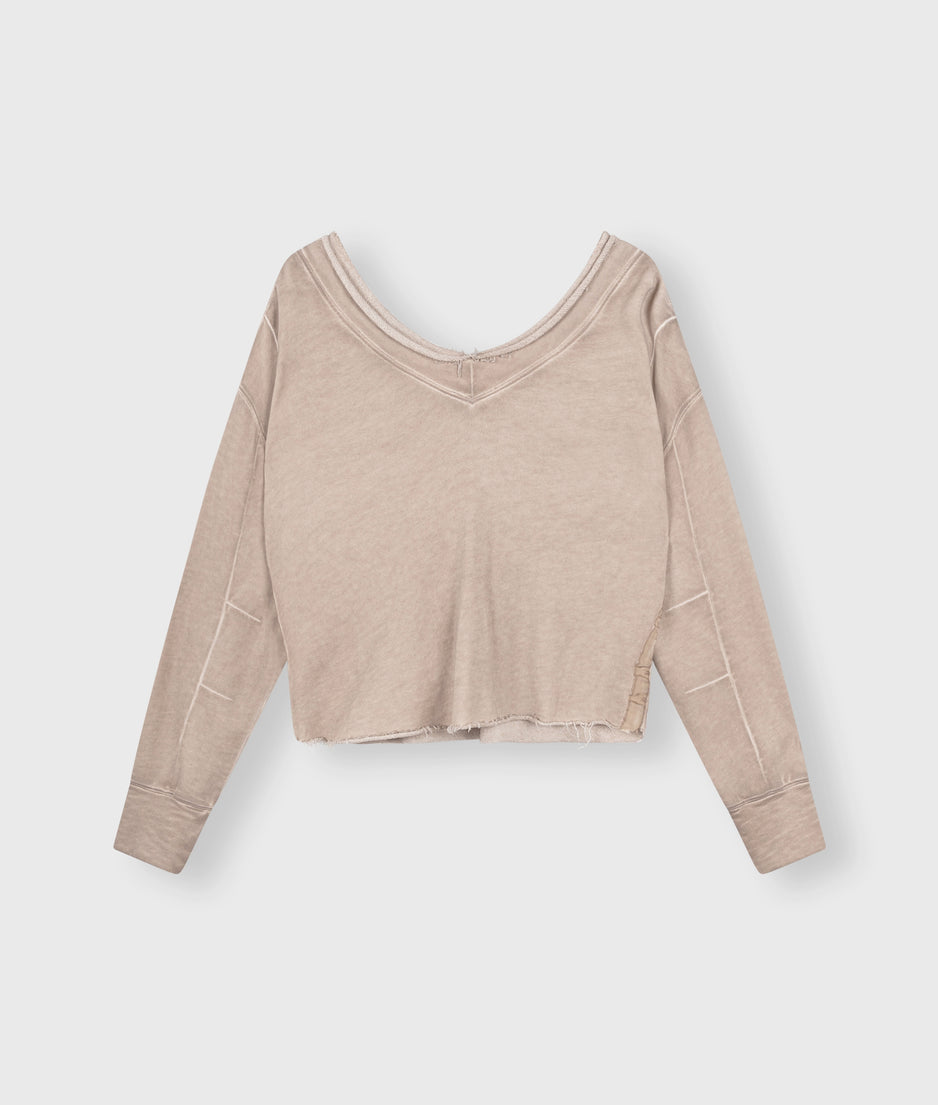 double v-neck sweat | sepia sand