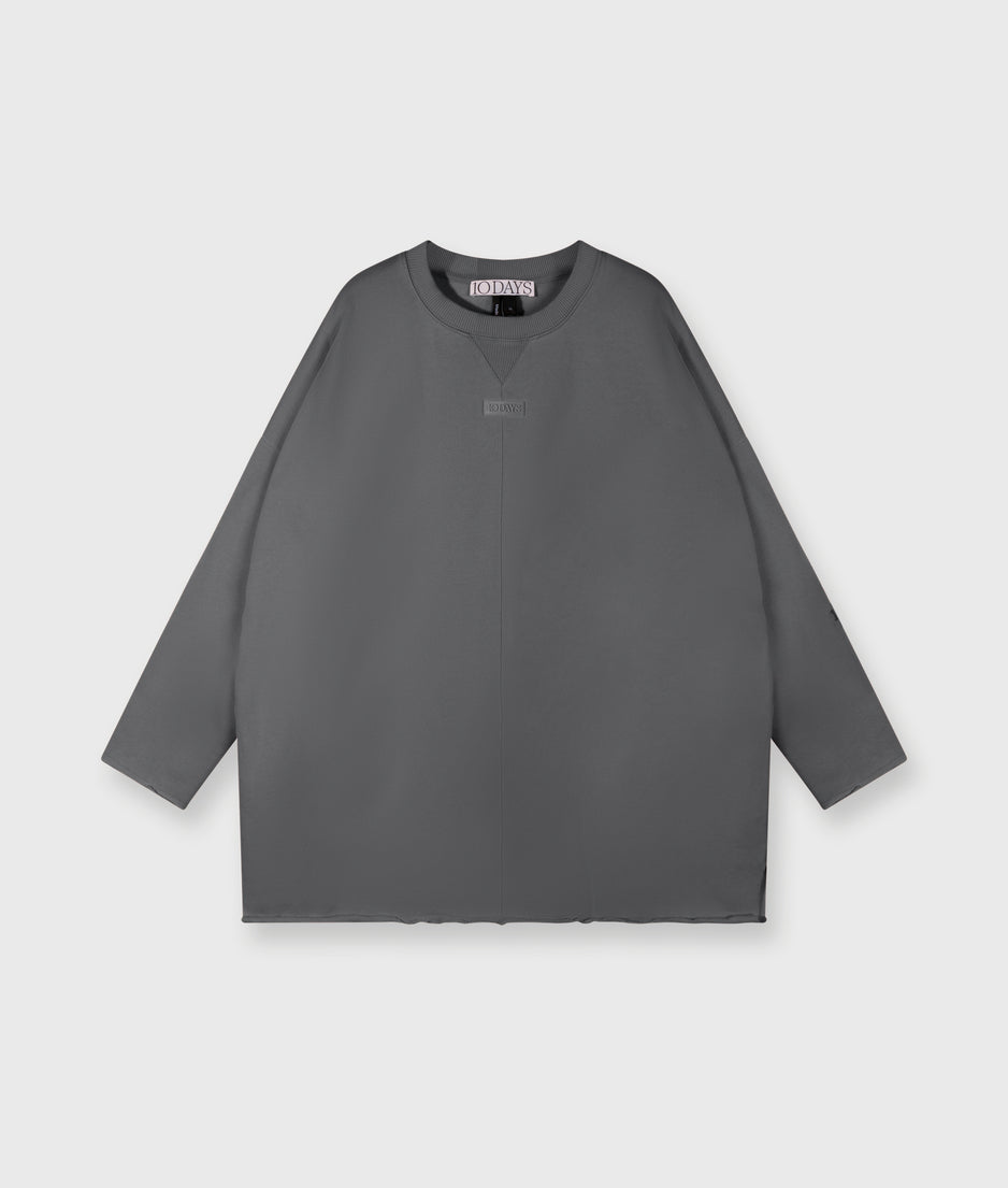 beach sweater | oil