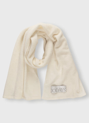 soft knit scarf | ecru
