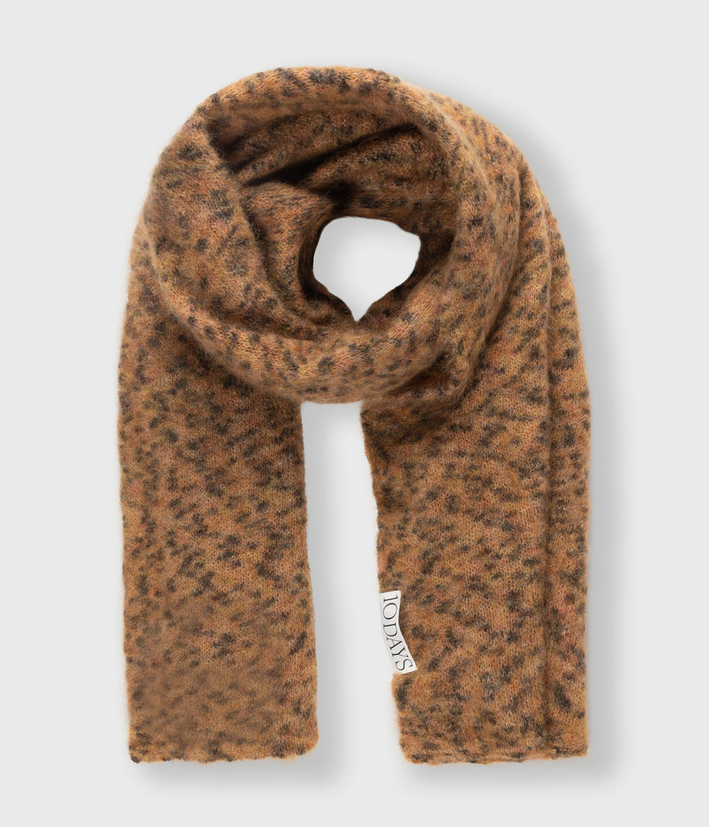 knitted scarf leopard | saddle brown