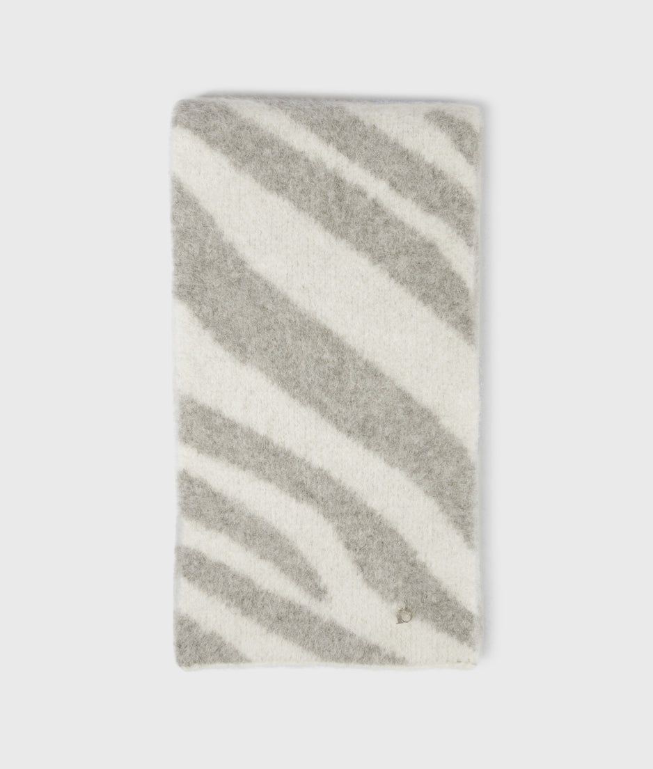 knit scarf zebra | ecru