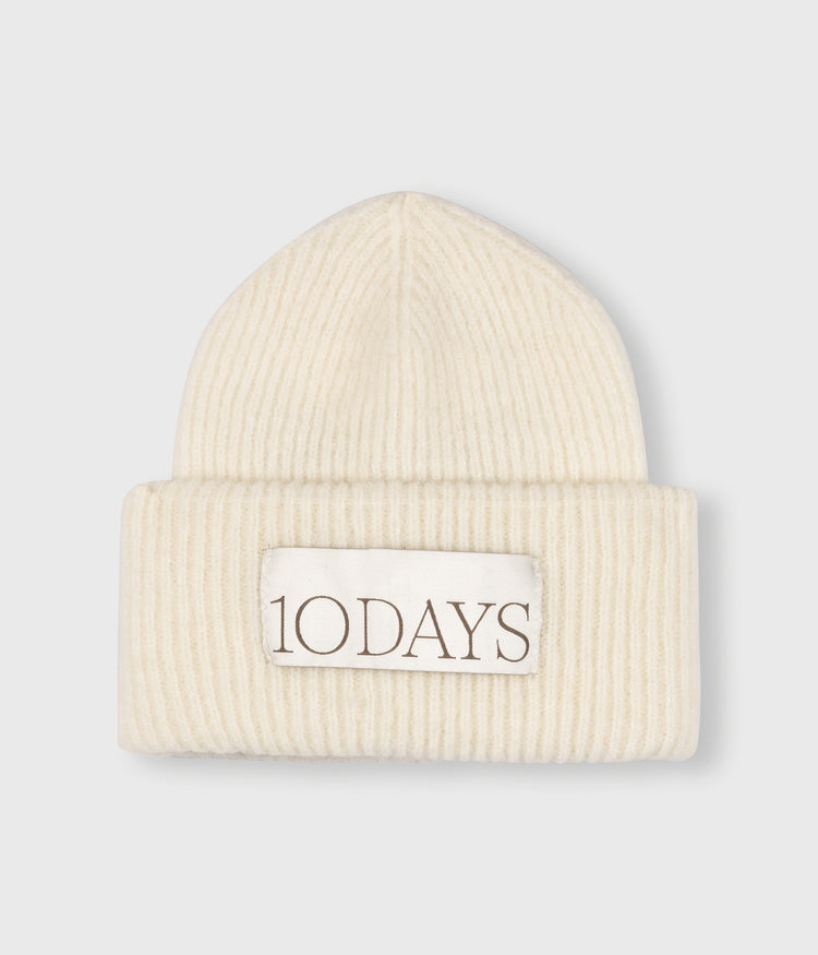 soft knit beanie | ecru