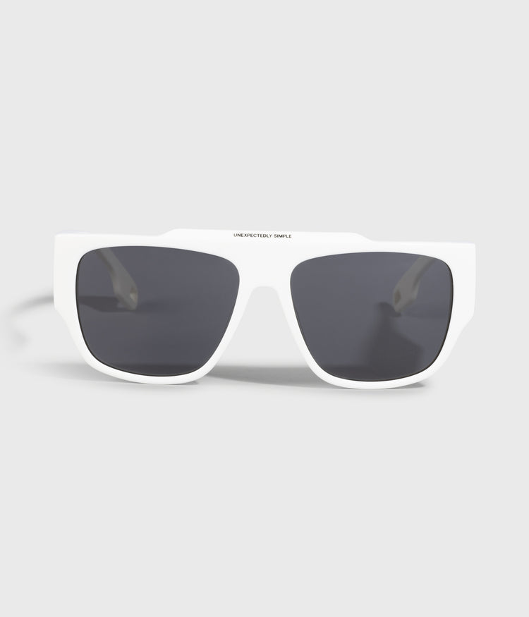 the iconic sunglasses | ecru