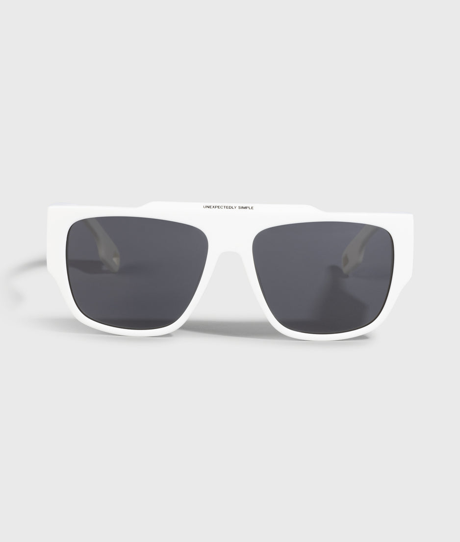 the iconic sunglasses | ecru