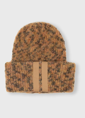 knitted beanie leopard | saddle brown