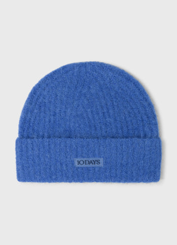 hairy beanie | ultramarine