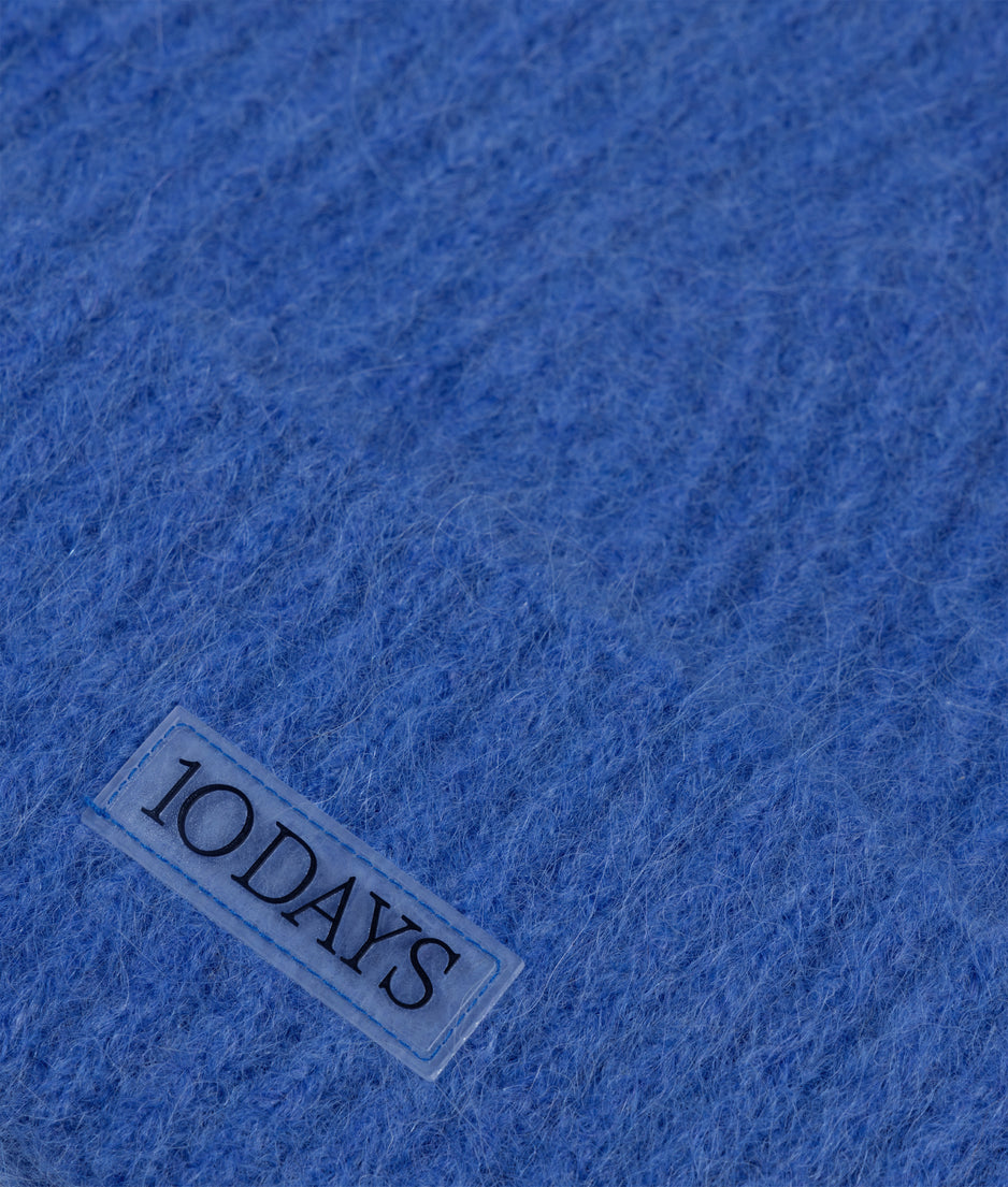 hairy beanie | ultramarine