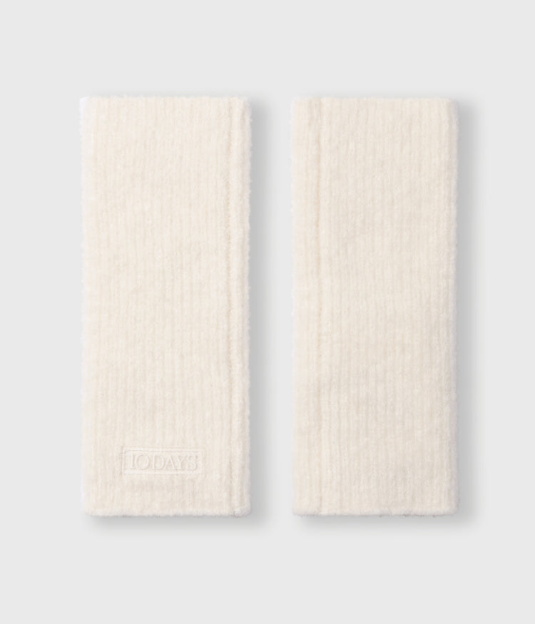 hairy knit gloves | ecru