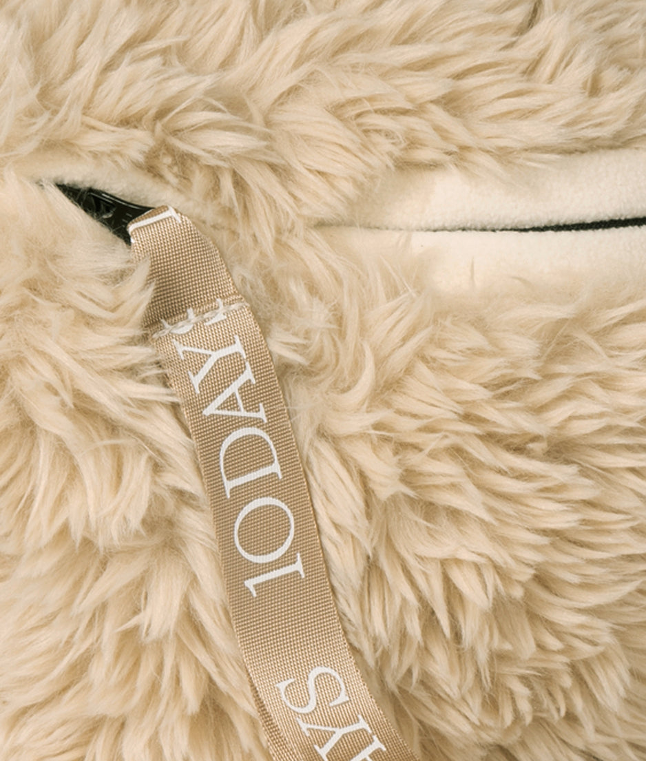 fluffy cross body bag | pearl